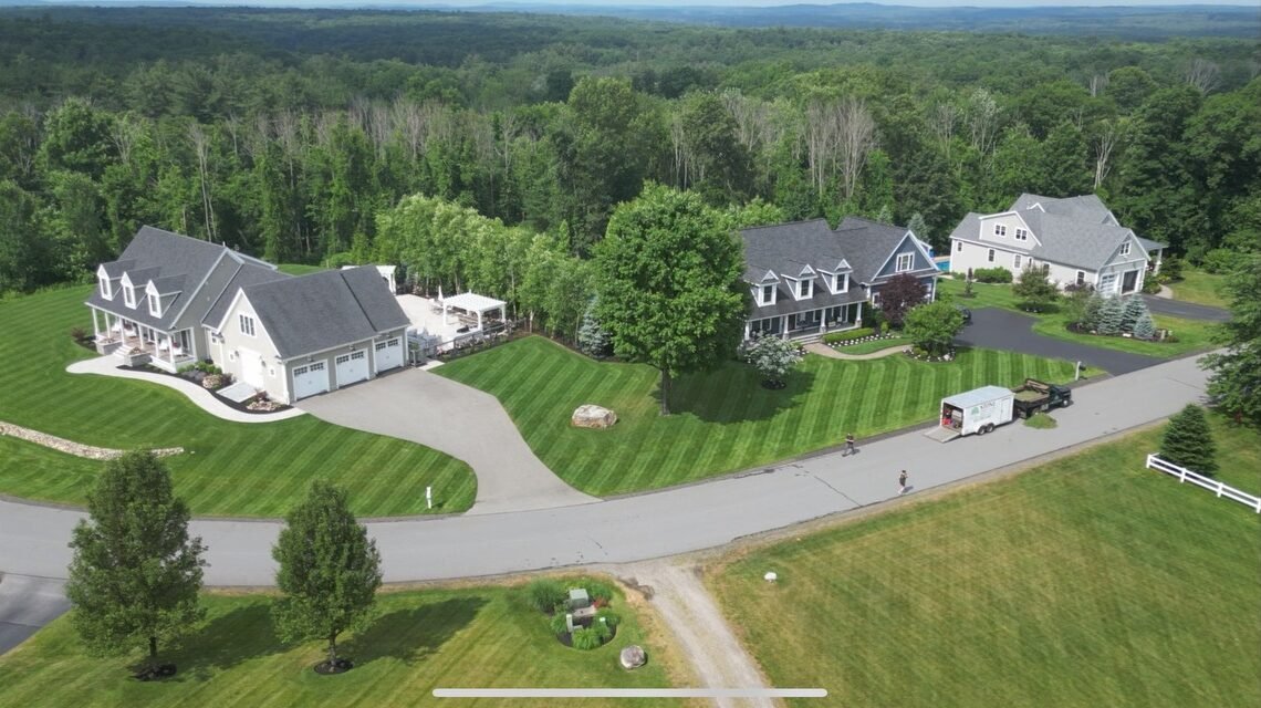 difference between hardscaping and landscaping